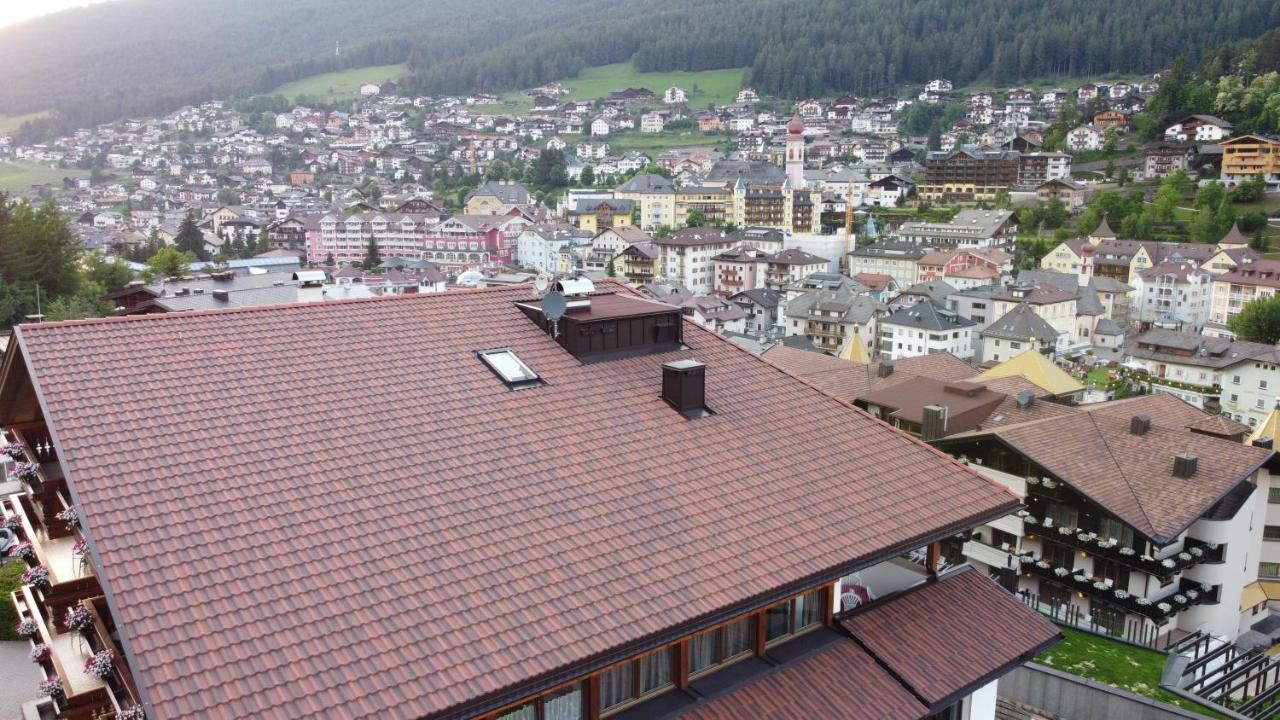 Hotel Garni Walter Ortisei Eksteriør billede